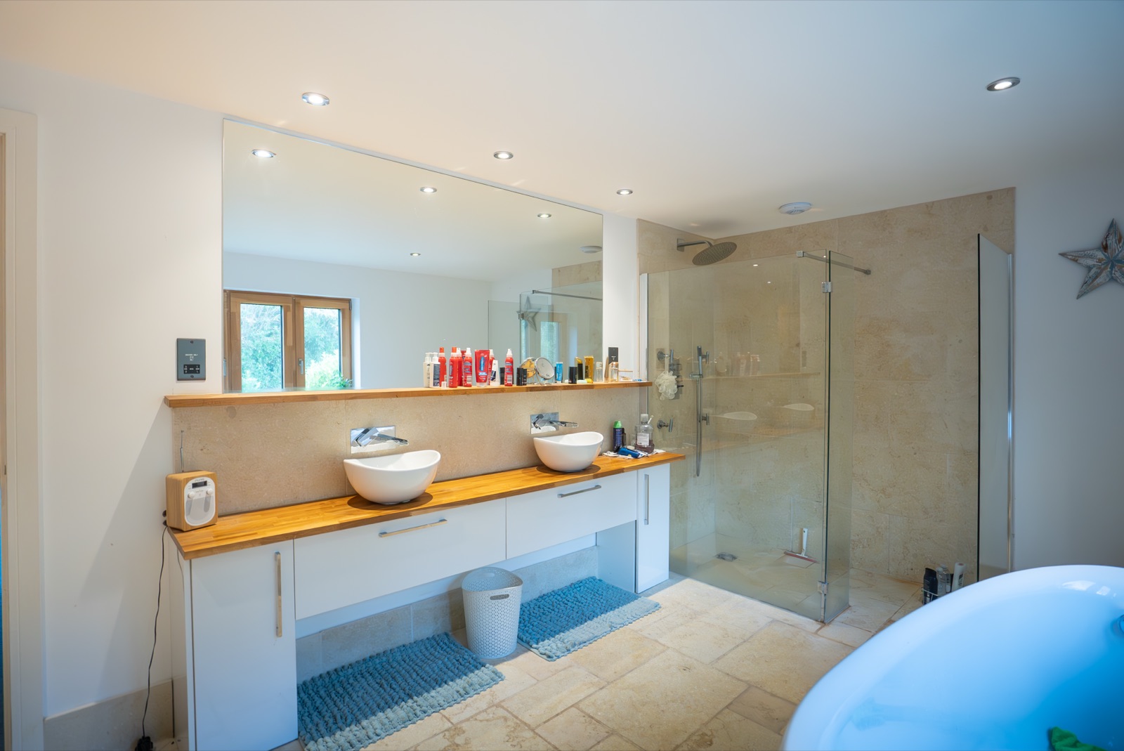 Luxury residence — interior and exterior property photography, photo 2