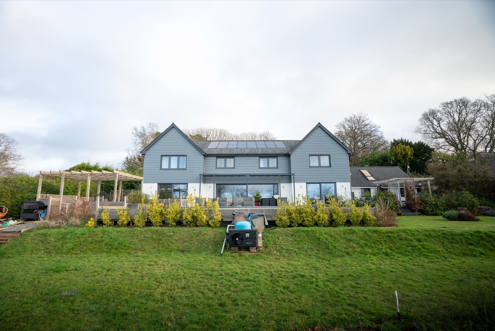 Luxury residence — interior and exterior property photography, photo 5