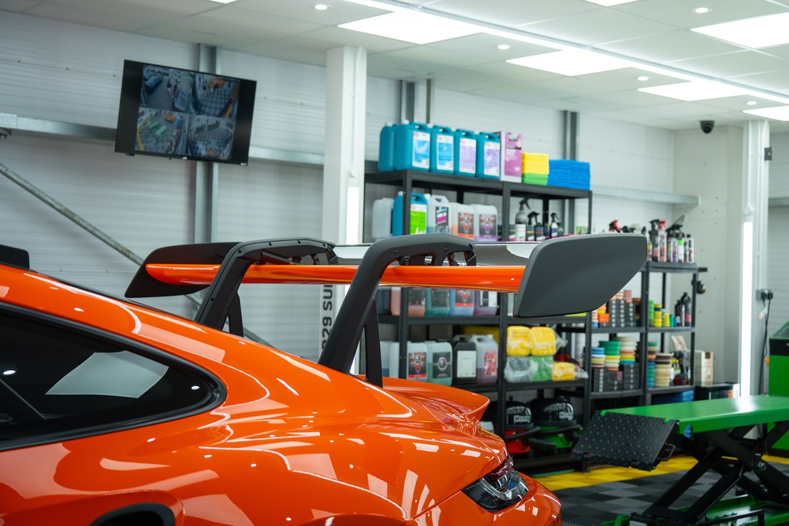 RAS Detailing Open Day — supercars, crowd and event atmosphere, photo 2
