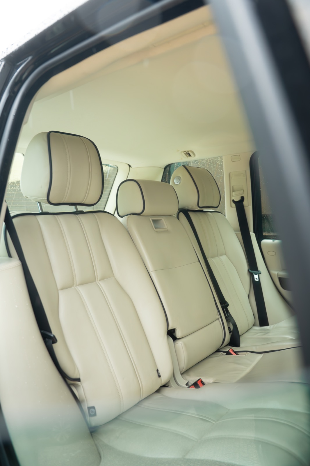 Black Range Rover P322 — Victri automotive photography, photo 6