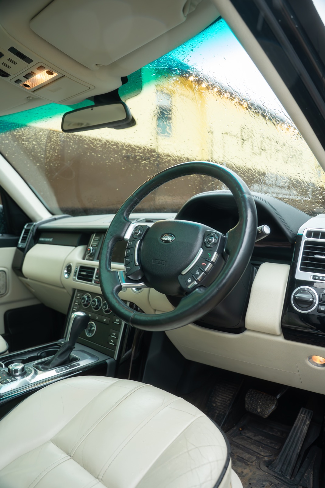 Black Range Rover P322 — Victri automotive photography, photo 11