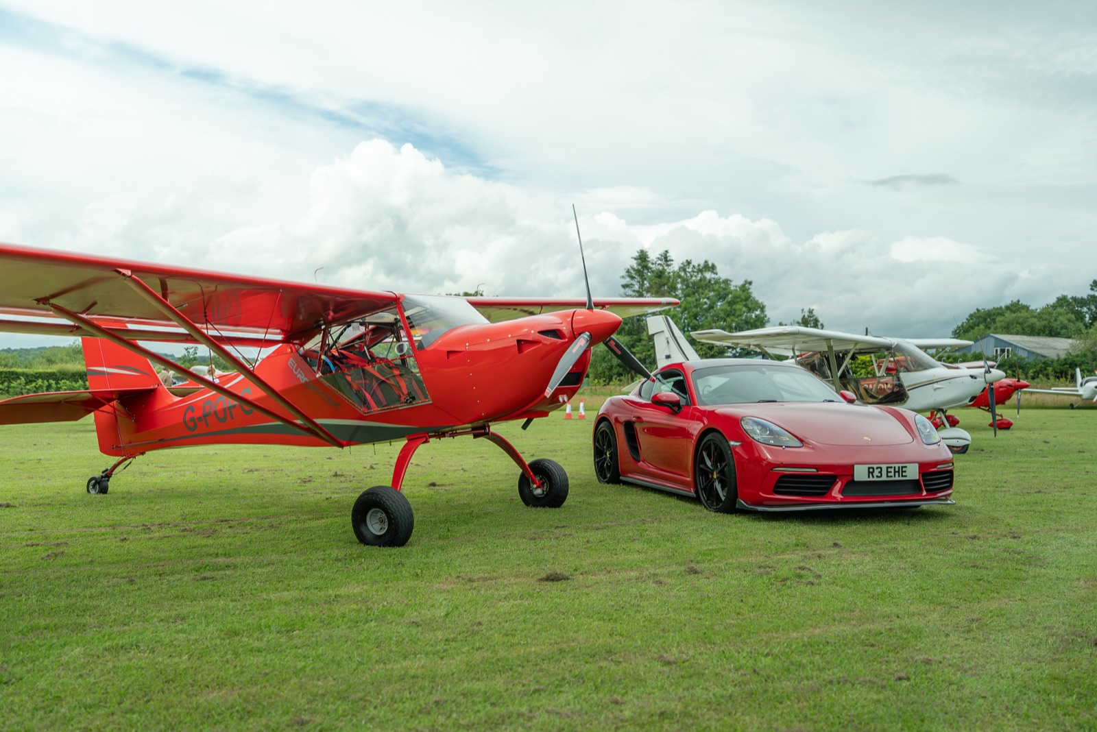 Wings x Wheels — aircraft and cars at the event, photo 5