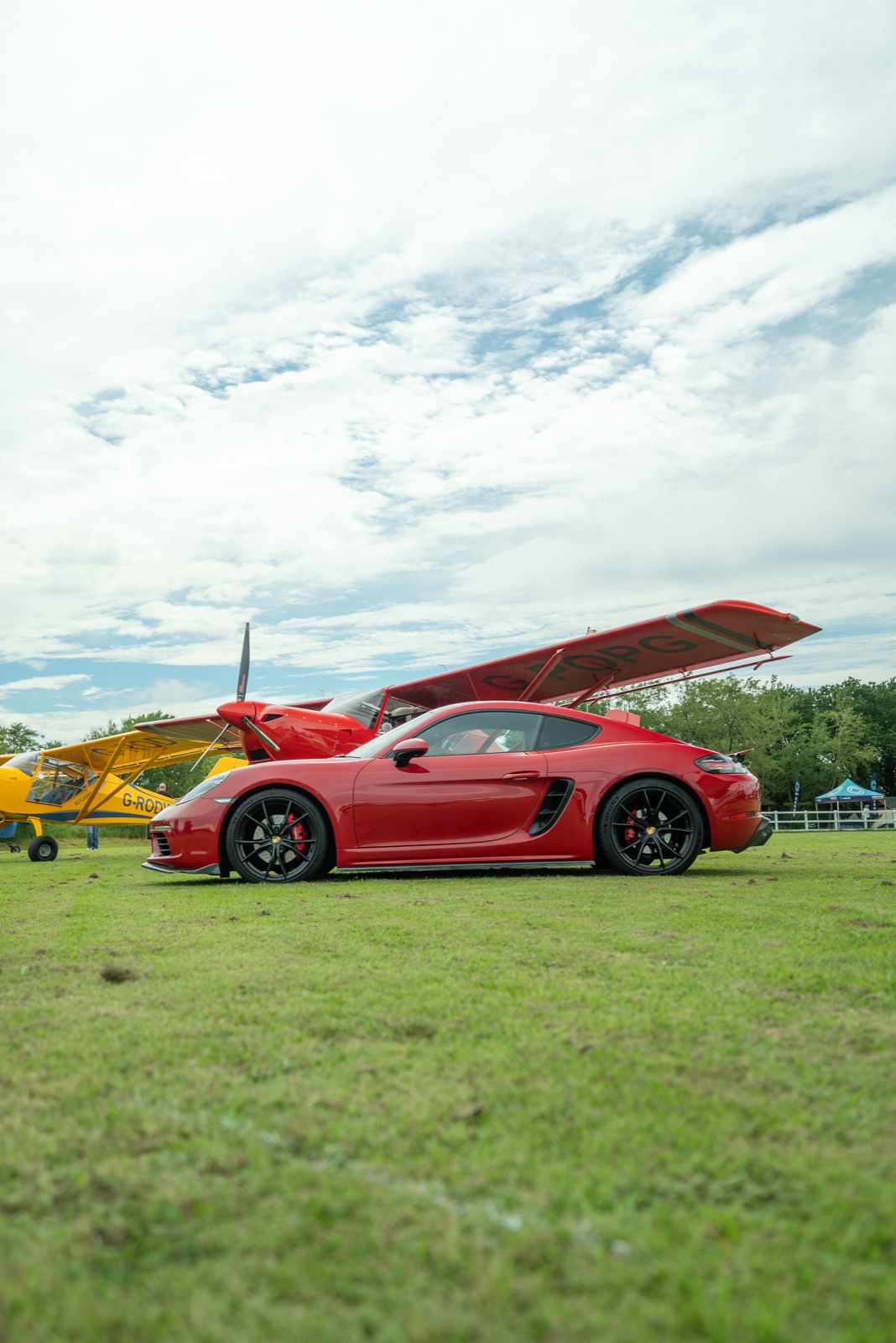Wings x Wheels — aircraft and cars at the event, photo 6
