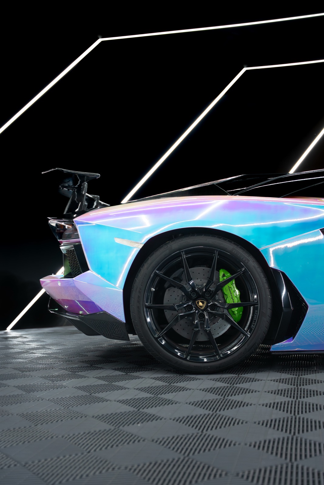 Mystic chrome Lamborghini Aventador