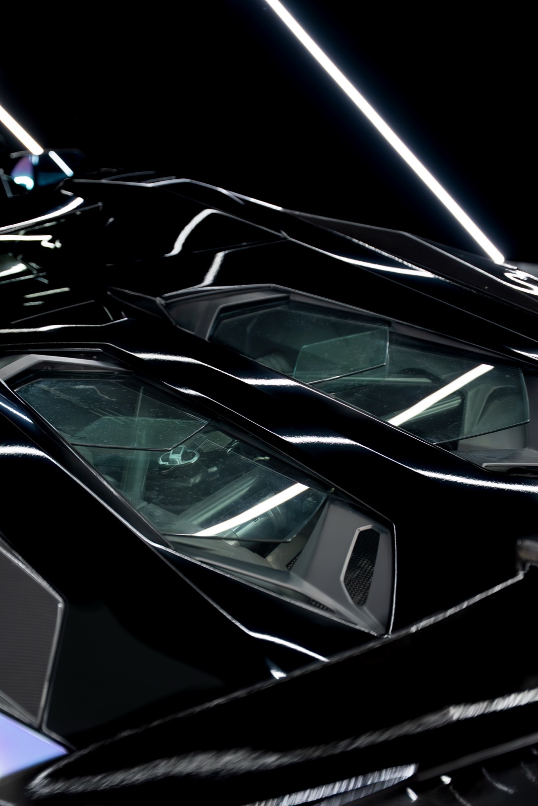 Mystic chrome Lamborghini Aventador
